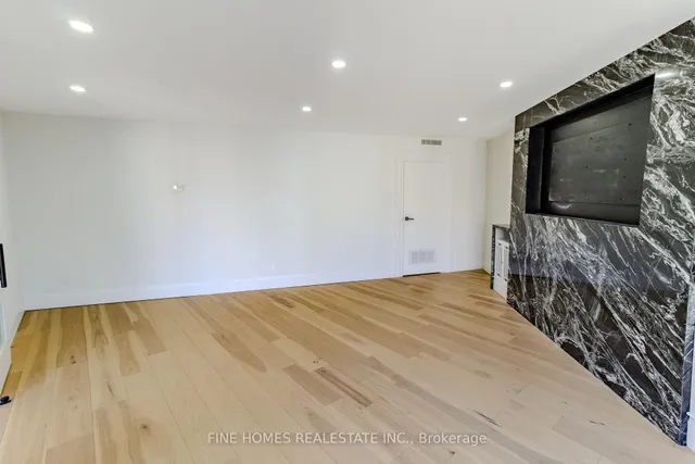 Additional image 25 of 55 Harbour Sq Unit 3213