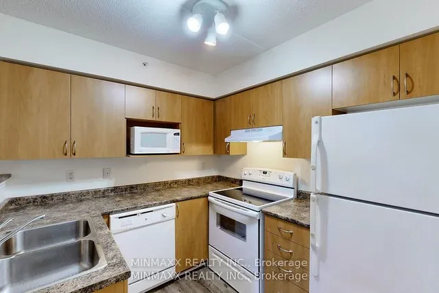 Additional image 16 of 1360 Main St Unit 108