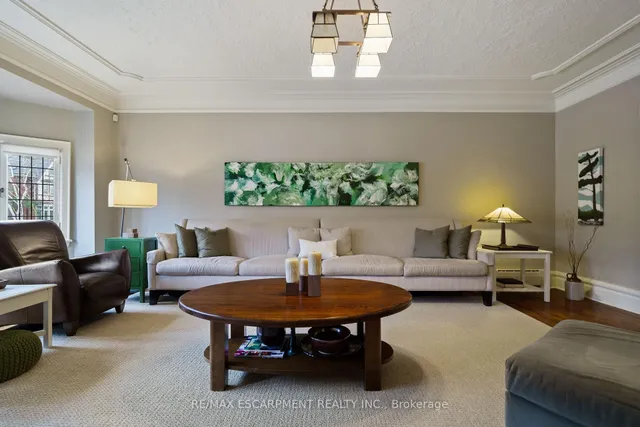 Additional image 6 of 2 Oak Knoll Dr