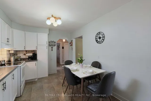 Additional image 12 of 1310 Victoria Park Ave