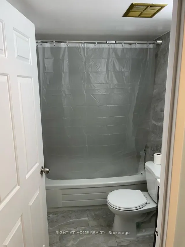 Additional image 11 of 10 Tapscott Rd Unit 602