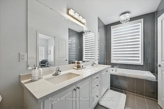 Additional image 38 of 465 Dundas St