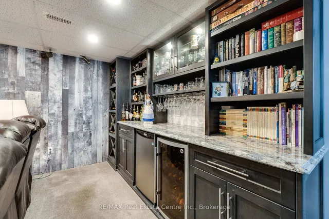 Additional image 29 of 775 Coulson Ave