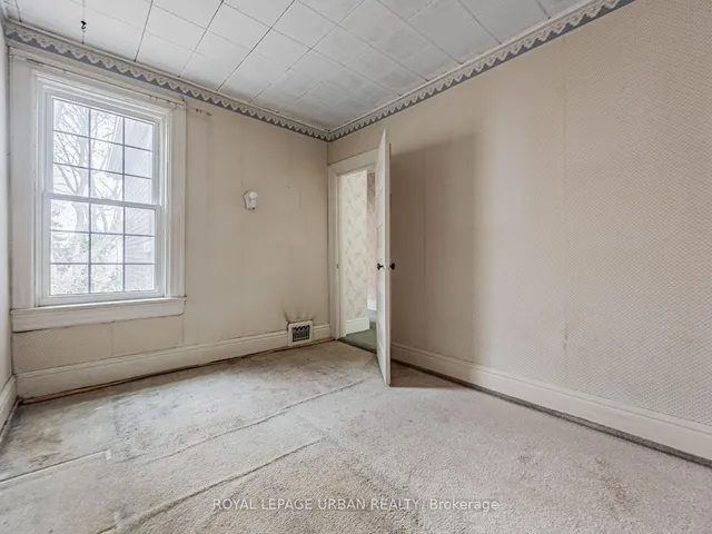 Additional image 12 of 28 Eastmount Ave