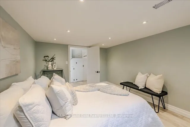 Additional image 29 of 30 Onward Ave