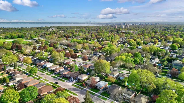 Additional image 43 of 661 Jennifer Cres