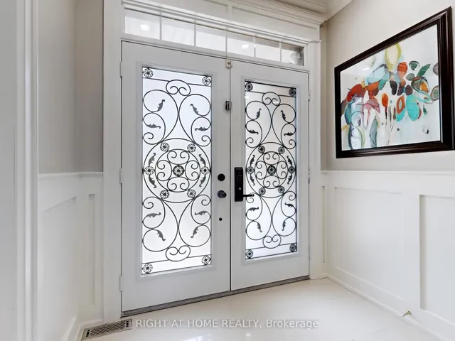 Additional image 17 of 1504 Pinery Cres