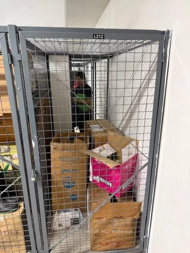 Additional image 12 of 3100 Keele St Unit 605