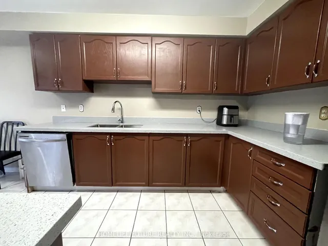 Additional image 11 of 14 Peachleaf Cres