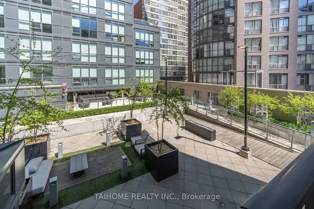 Additional image 22 of 955 Bay St Unit 307