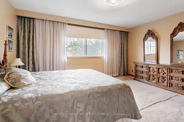 Additional image 17 of 994 Streamway Cres