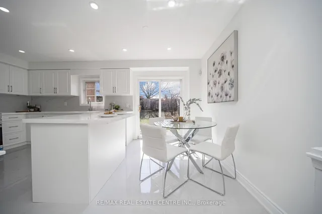 Additional image 15 of 126 Sandyshores Dr