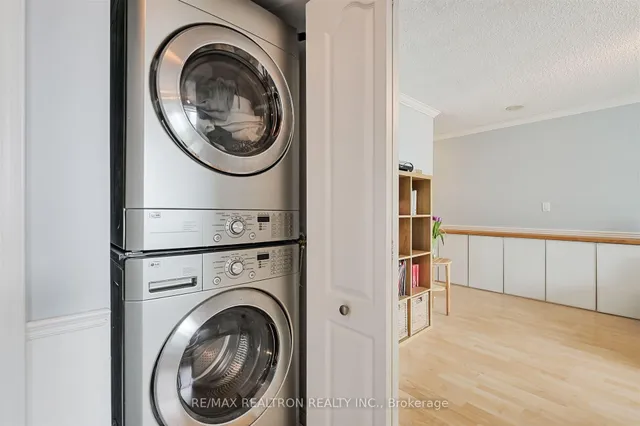 Additional image 25 of 212 Eglinton Ave Unit 803