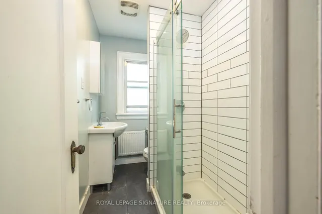 Additional image 11 of 38 Bonnie Brae Blvd