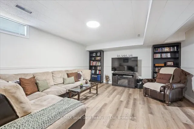 Additional image 26 of 5 Quinte Cres