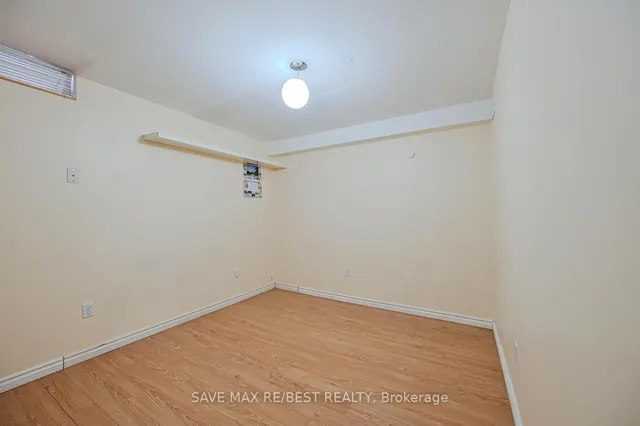 Additional image 41 of 29 Baccarat Cres