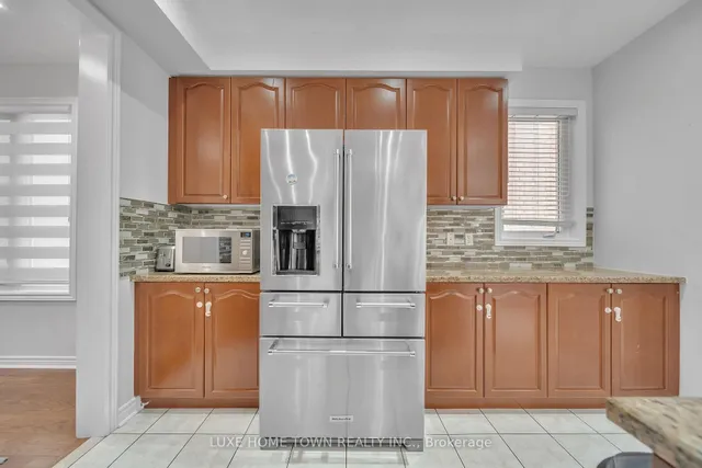 Additional image 18 of 26 Bluffwood Cres Cres