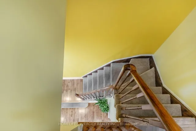 Additional image 39 of 32 Summerdale Cres