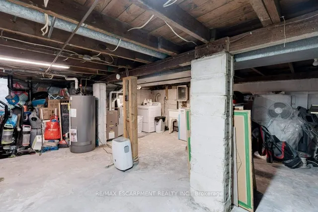 Additional image 26 of 89 Albany Ave