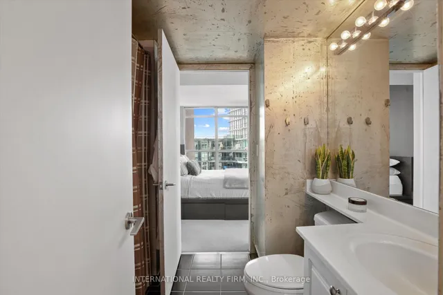 Additional image 11 of 219 Fort York Blvd Unit 1202