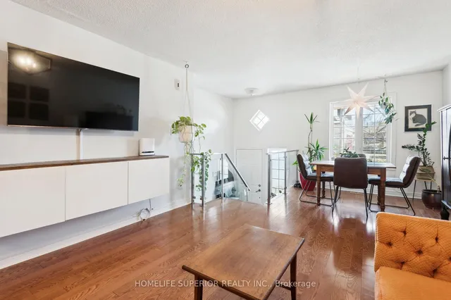 Additional image 16 of 122 Strachan Ave Unit 1