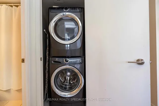 Additional image 21 of 151 Village Green Sq Unit 2710