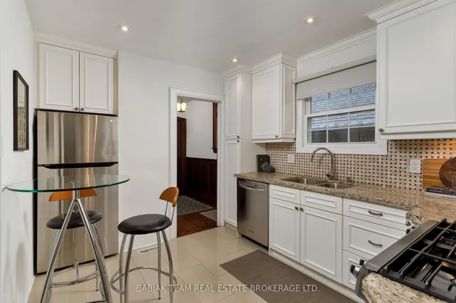 Additional image 10 of 16 Halford Ave