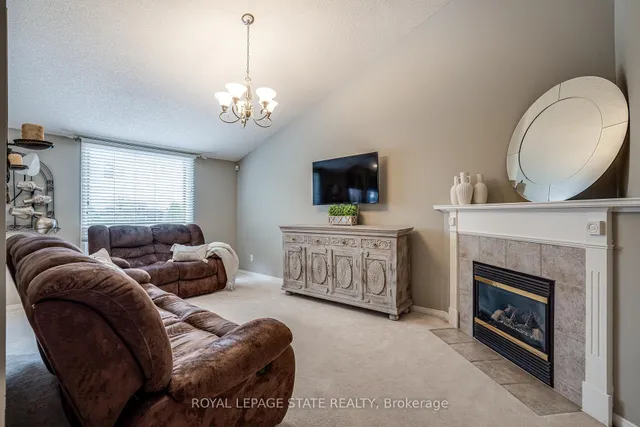 Additional image 20 of 19 Claudette Gate