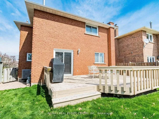 Additional image 45 of 34 Inverary Dr