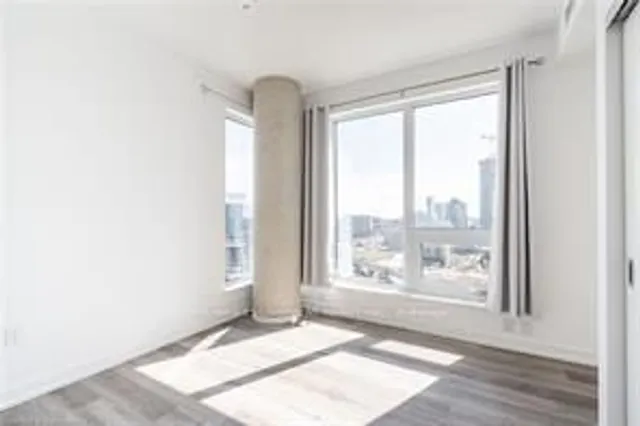 Additional image 21 of 15 Wellington St Unit 1102