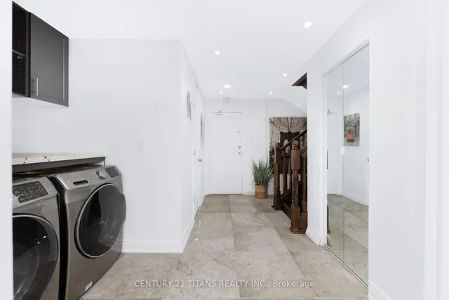 Additional image 16 of 4064 Lawrence Ave Unit 501