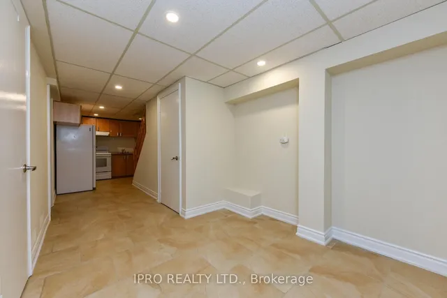 Additional image 38 of 5136 Palomar Cres