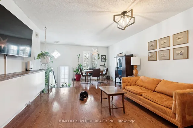 Additional image 11 of 122 Strachan Ave Unit 1