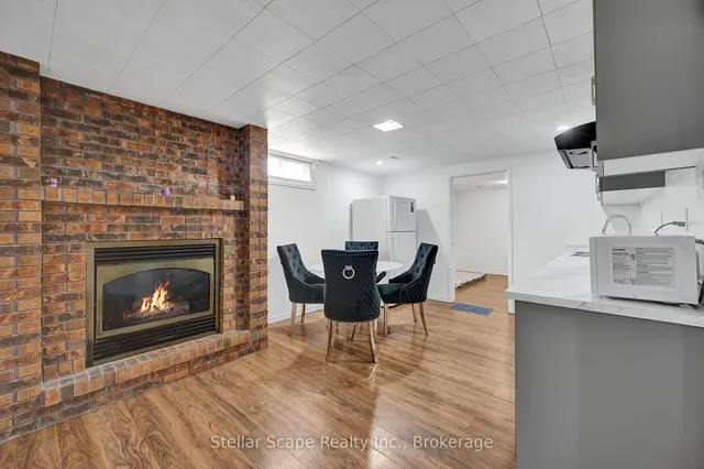 Additional image 29 of 42 Tupper Cres