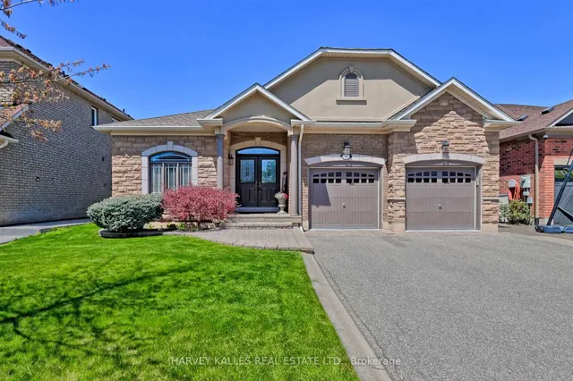 1507 Stewart Cres