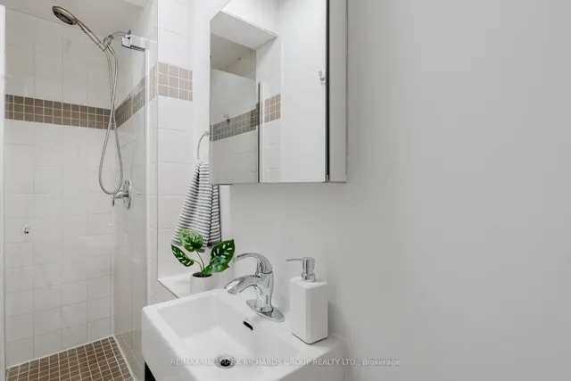 Additional image 19 of 10 Buller Ave Unit TH11