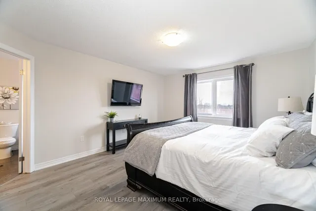 Additional image 30 of 134 Hazelton Ave