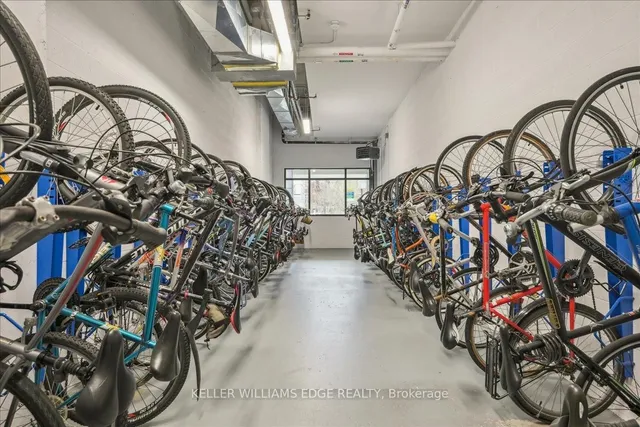 Additional image 38 of 2025 Maria St Unit 1401