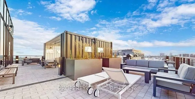 Additional image 35 of 135 East Liberty St Unit 715