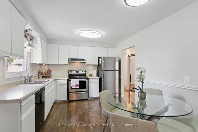 Additional image 16 of 2187 Sandringham Dr