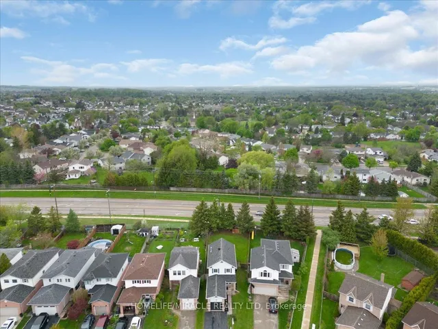 Additional image 39 of 102 Northmanor Cres