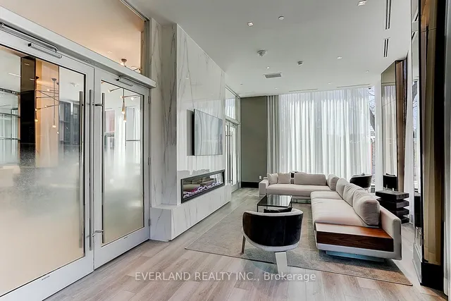 Additional image 5 of 250 Lawrence Ave Unit 413