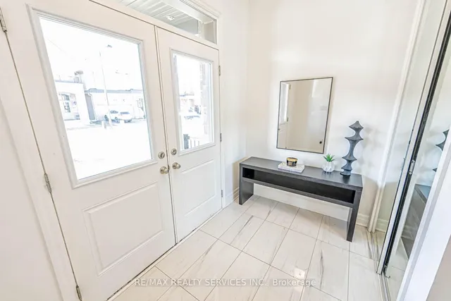 Additional image 4 of 462 Violet Gate