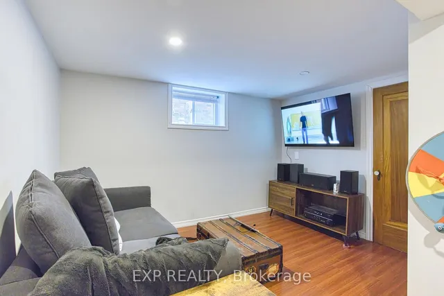 Additional image 30 of 49 Barons Ave