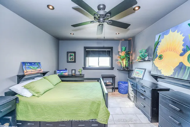 Additional image 29 of 14 Royce Ave