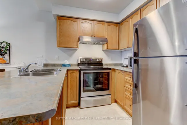 Additional image 5 of 760 Lawrence Ave Unit 167