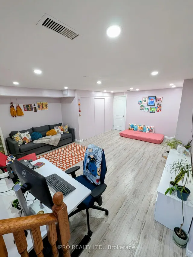 Additional image 25 of 7284 Bellshire Gate Unit 37