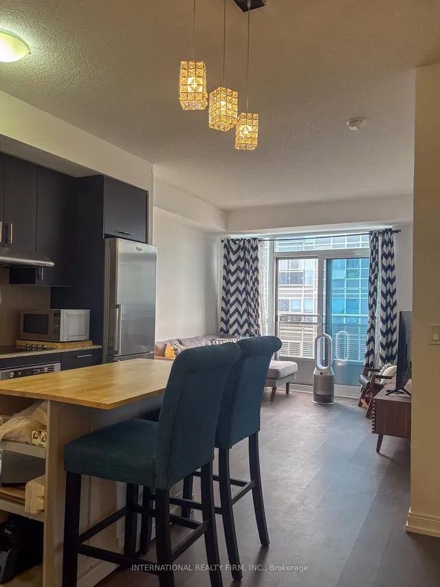 Additional image 14 of 255 Village Green Sq Unit 3104