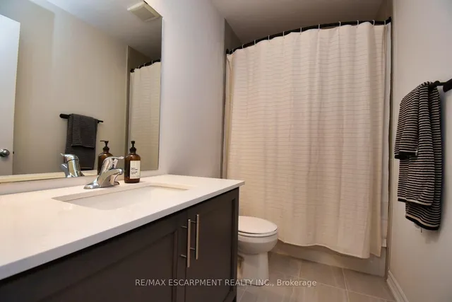 Additional image 32 of 187 Wilson St Unit 4