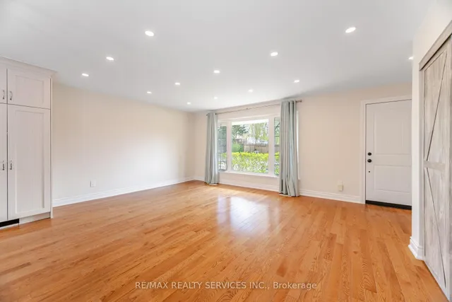 Additional image 13 of 2 Ferndale Cres
